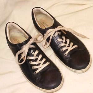Ecco Sneakers